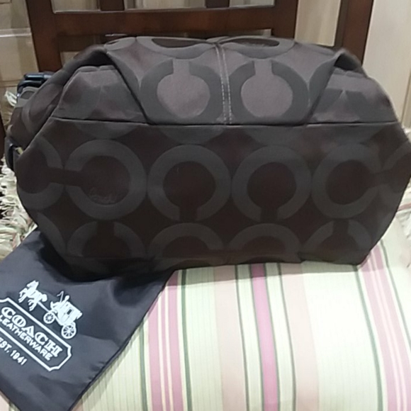 ❤️‍🔥BNWOT COACH Optic Satchel!! - Picture 12 of 12